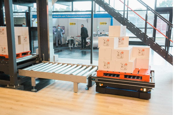 MIR ROBOTS SE ALÍA CON CSI PALLETISING PARA AUTOMATIZAR EL TRANSPORTE DE MATERIALES EN LA INDUSTRIA DE BIENES DE CONSUMO